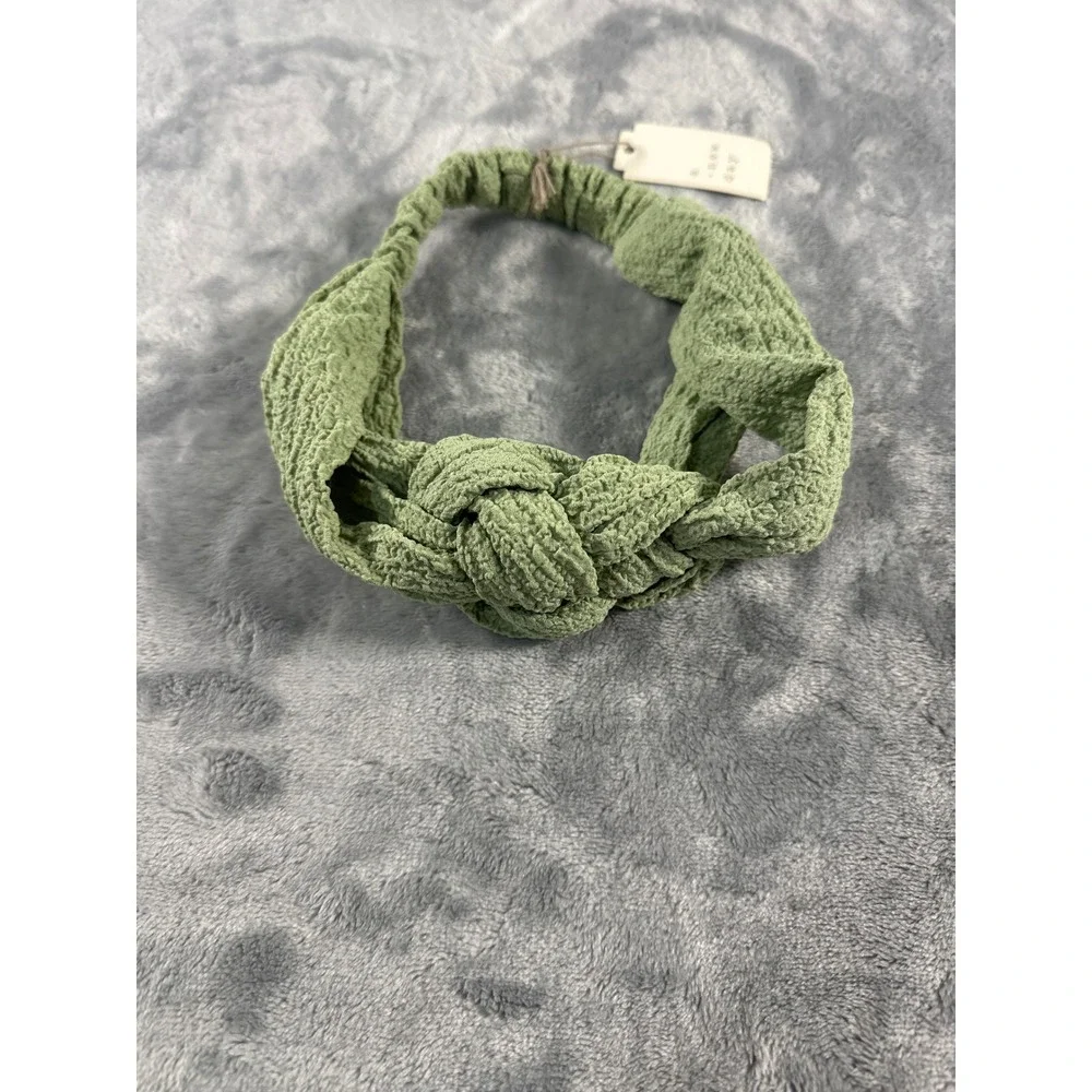 A New Day Knotted Headwrap Sage Green Textured Elastic‎ Back Hair Accessory NEW
